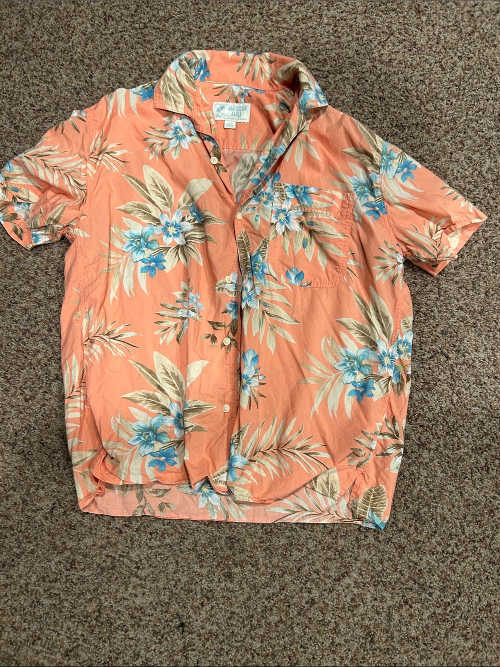American Eagle Outfitters Coral Floral Short-Sleeve Button-Up Shirt